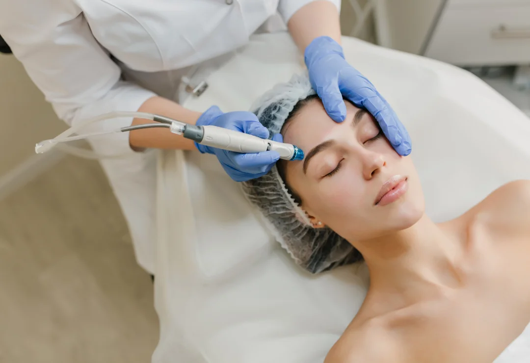 Hydrafacial – Nettoyage en profondeur et hydratation de la peau